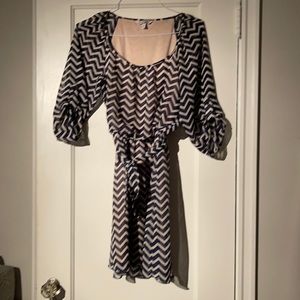 Navy and cream chevron dress.